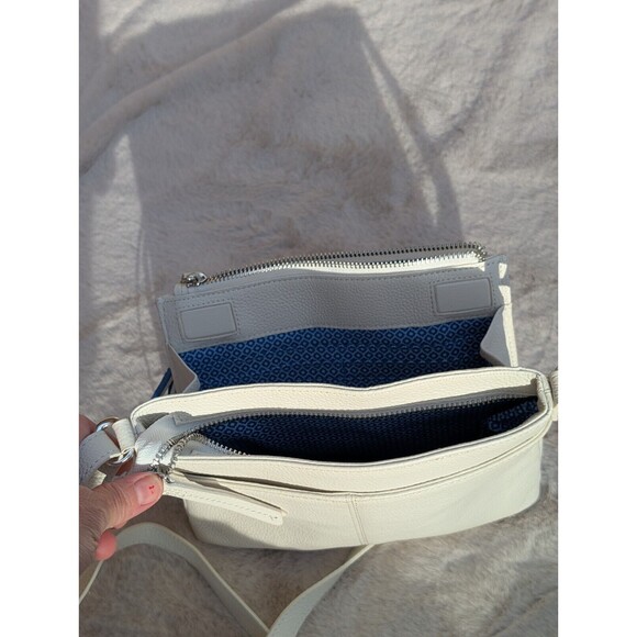 NWT BRIGHTON White Barbados City Organizer Crossbody Tasseled White-Blue #T435A2 - Picture 16 of 16